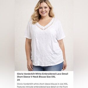 Gloria Vanderbilt White Embroidered V-Neck Short Sleeve Top